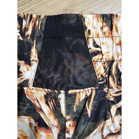 NWT FP Movement Free People The Way Home Green Black Tropical Floral Shorts S - Picture 5 of 6